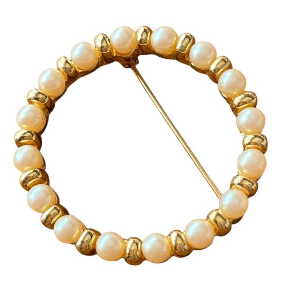Monet Vintage Circle Pearl Brooch Gold Tone - Picture 4 of 8